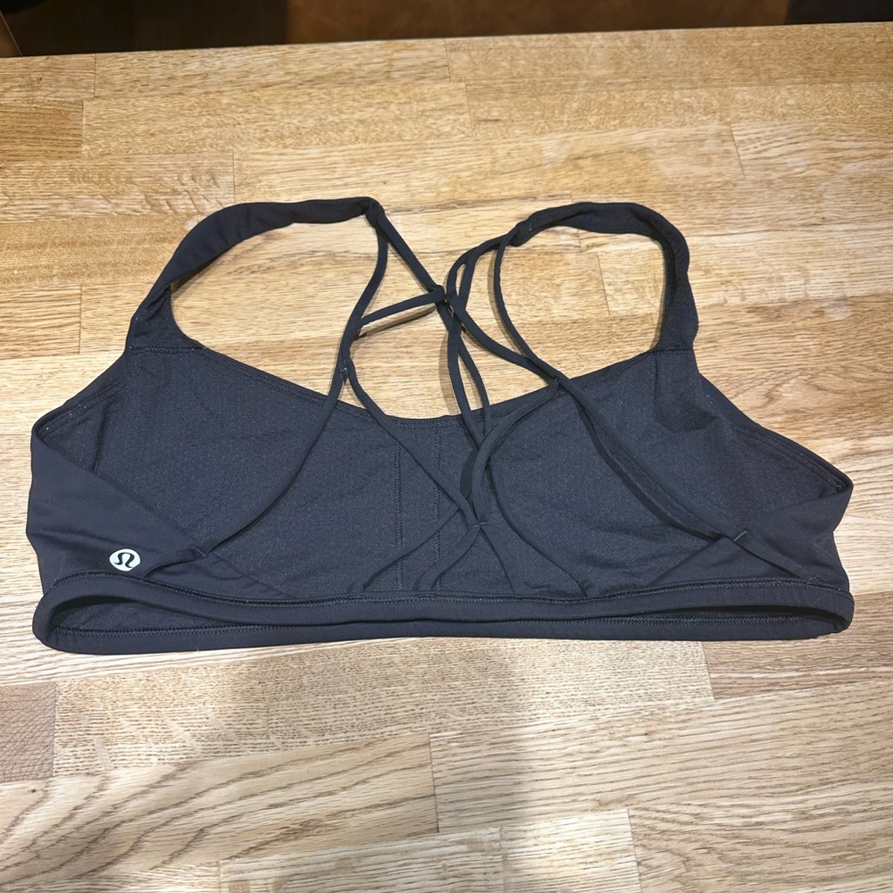 Black lululemon bra size 12